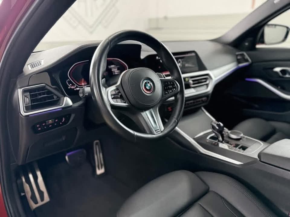 BMW 330i M Sport - image 8