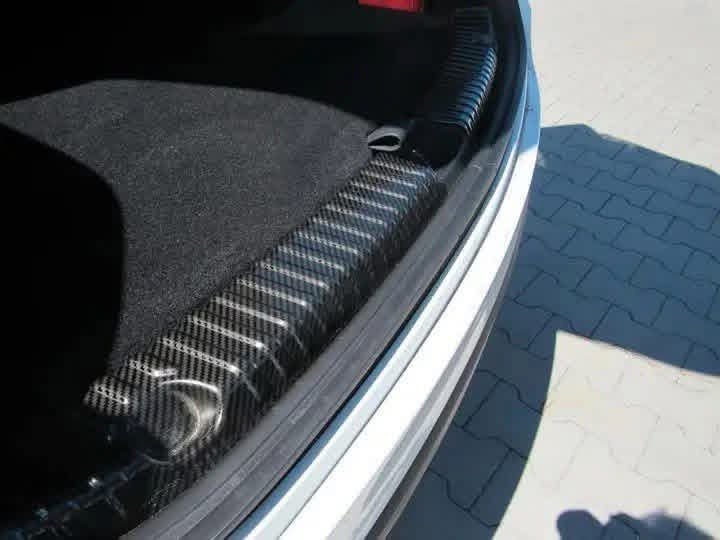 Tesla Model Y Long Range AWD - image 12