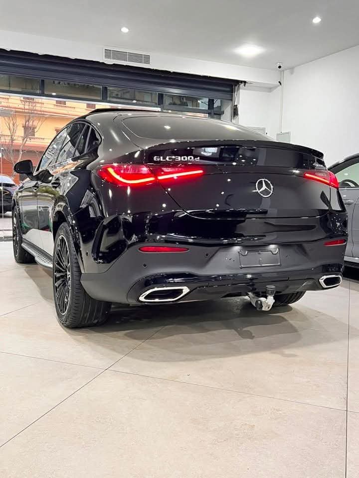 Mercedes-Benz GLC 300d - image 2