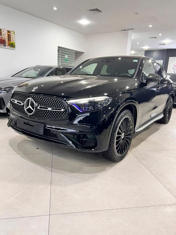 Mercedes-Benz GLC 300d - image 3