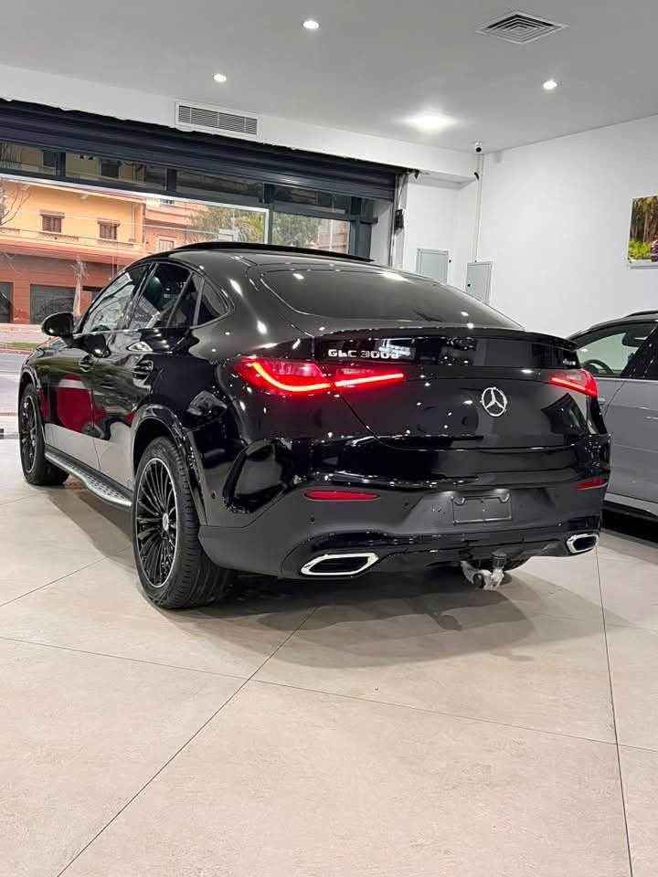 Mercedes-Benz GLC 300d - image 4