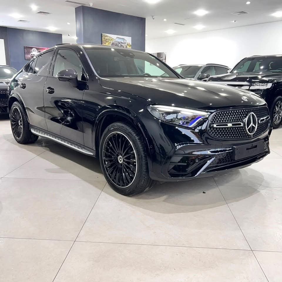 Mercedes-Benz GLC 300d - image 5