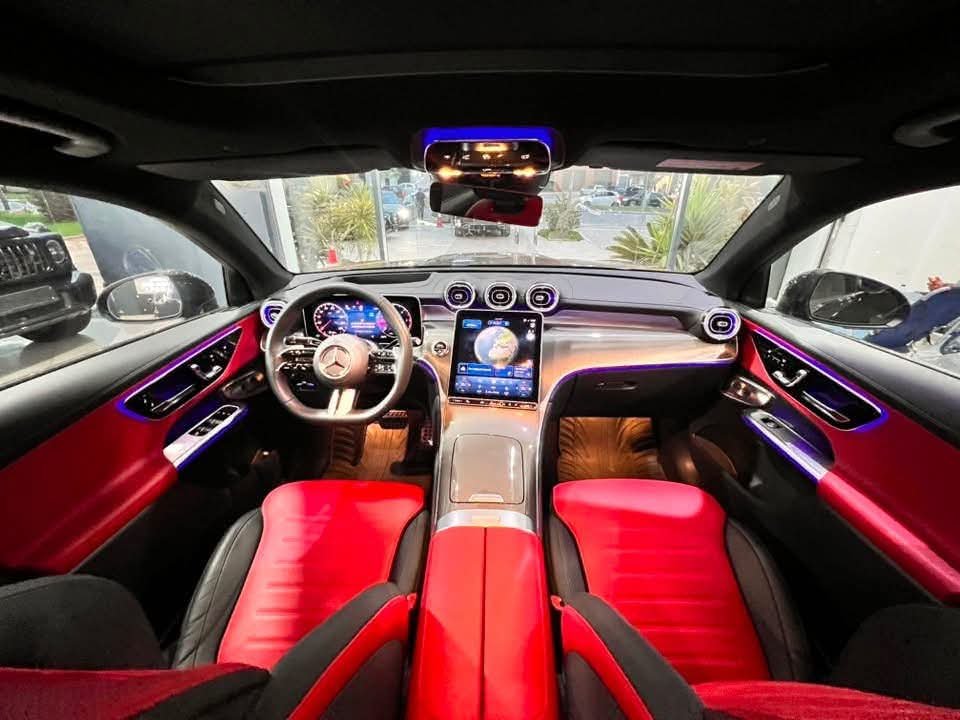 Mercedes-Benz GLC 300d - image 18
