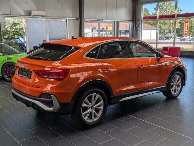 Audi Q3 Sportback 35 TDI S line - image 4