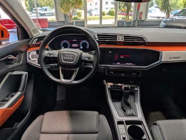 Audi Q3 Sportback 35 TDI S line - image 6