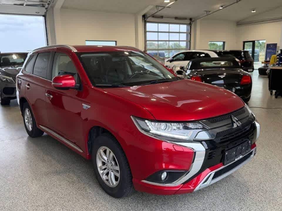 Mitsubishi Outlander PHEV. - image 6