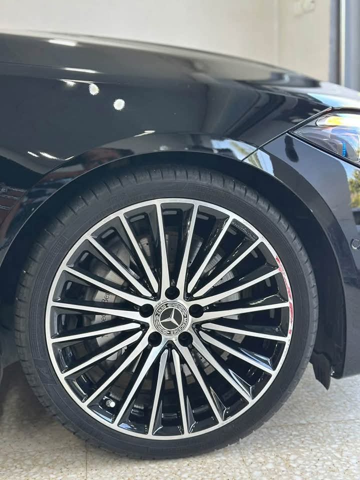 Mercedes-Benz C 300 d - image 6
