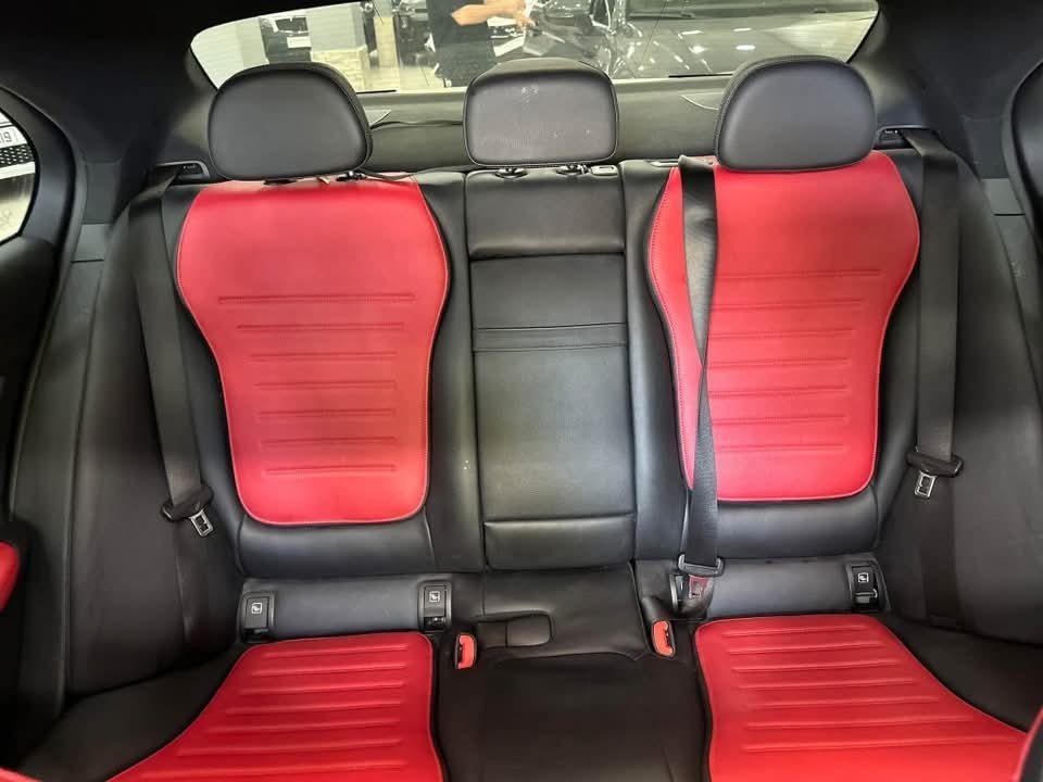 Mercedes-Benz C 300 d - image 9