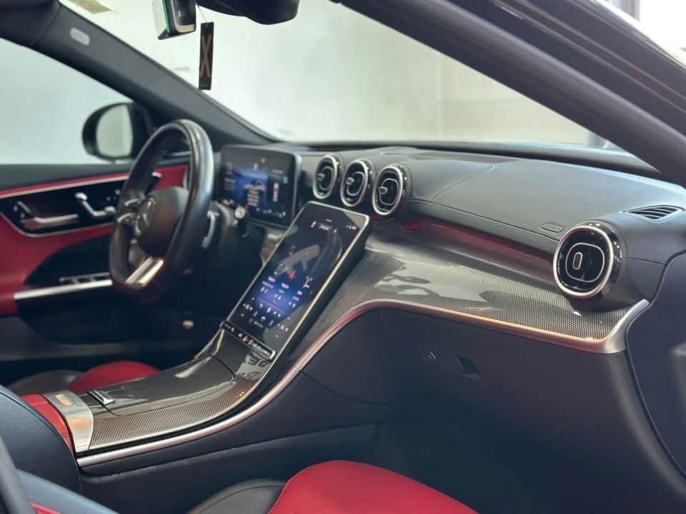 Mercedes-Benz C 300 d - image 13
