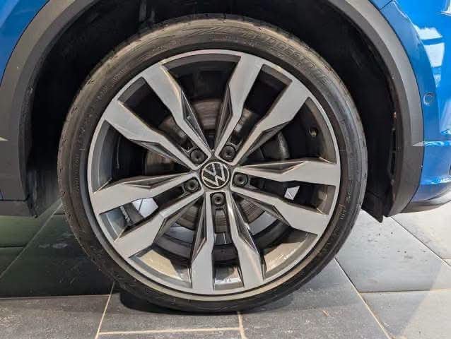 Volkswagen T-Roc Sport R-Line - image 12