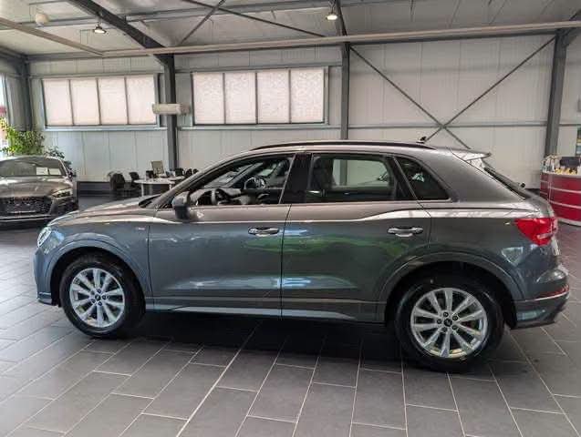 Audi Q3 35 TFSI S line - image 7