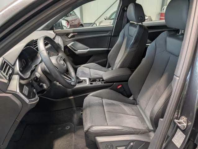 Audi Q3 35 TFSI S line - image 10