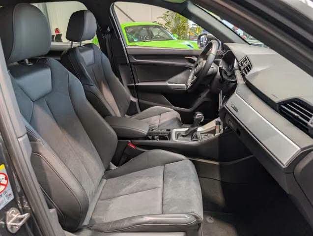 Audi Q3 35 TFSI S line - image 13