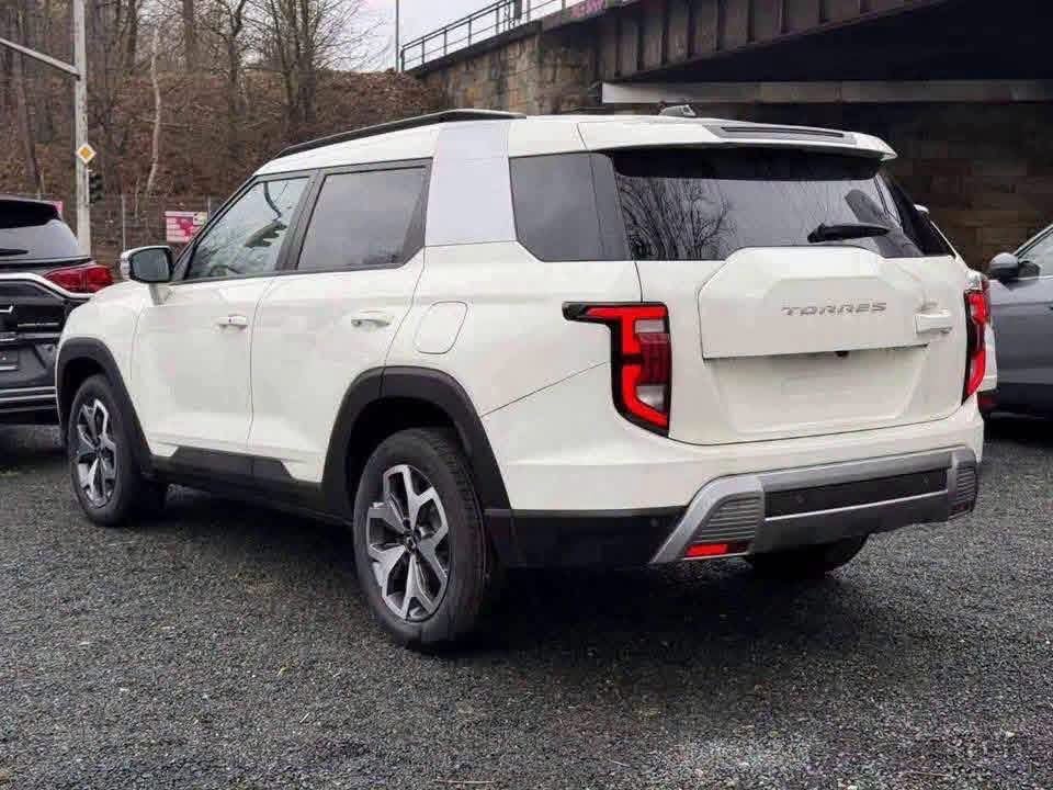 SsangYong Torres - image 4