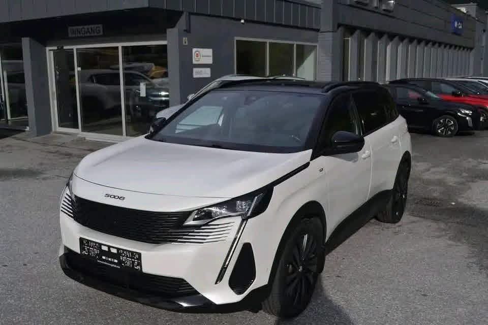 Cupra Leon 1.4 e-Hybrid - image 2