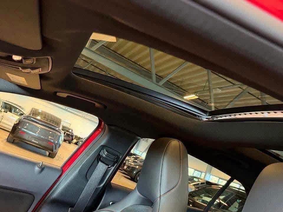 Mercedes-Benz GLA 220 4MATIC AMG - image 11