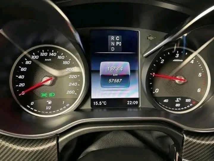 Mercedes-Benz V-Class 300 d Long II - image 9