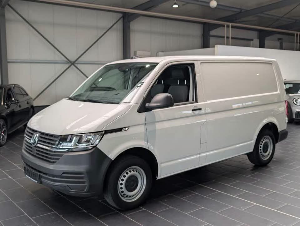 Volkswagen Transporter T6.1 2.0 TDI - image 2