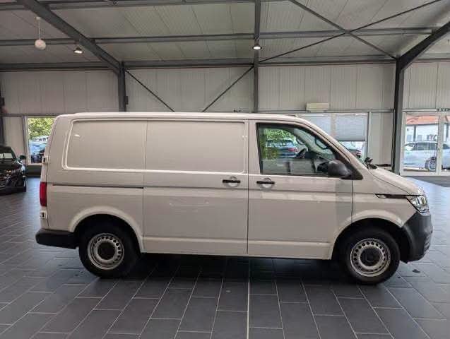 Volkswagen Transporter T6.1 2.0 TDI - image 8