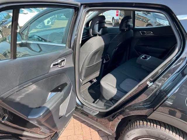 Kia Sportage Hybrid - image 21