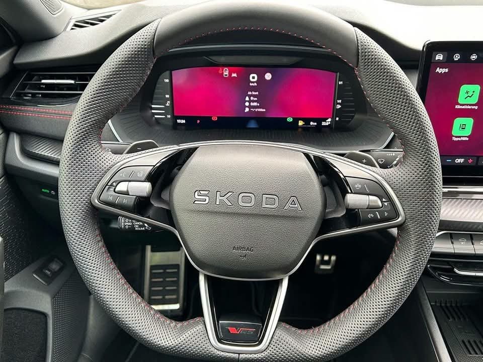 Škoda Octavia Combi RS 2.0 TSI - image 7