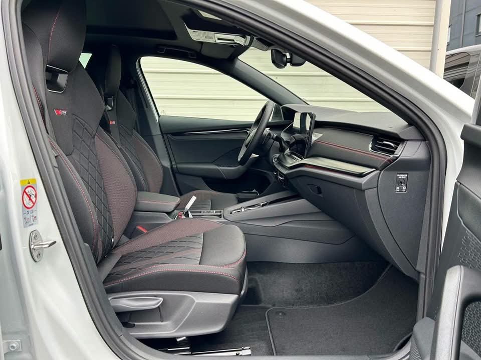 Škoda Octavia Combi RS 2.0 TSI - image 10
