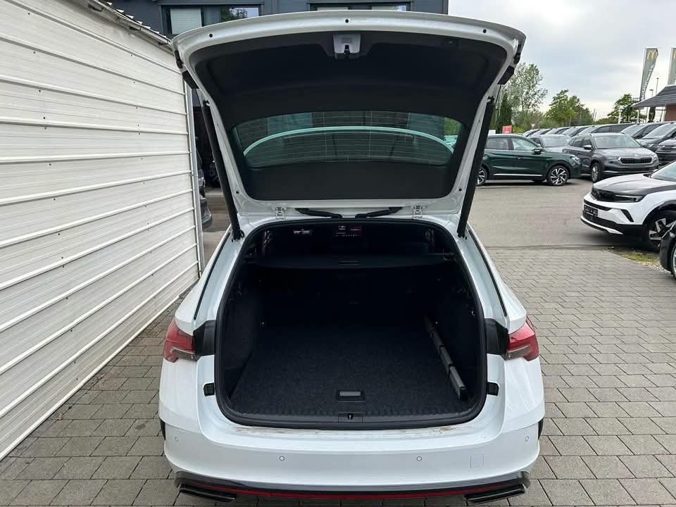Škoda Octavia Combi RS 2.0 TSI - image 13