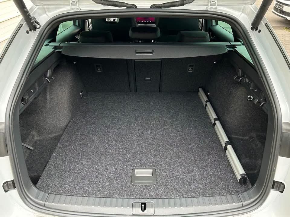 Škoda Octavia Combi RS 2.0 TSI - image 14