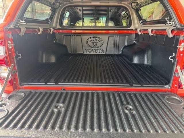 Toyota Hilux 2.8 D-4D 4WD - image 12
