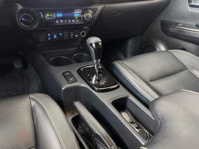 Toyota Hilux 2.8 D-4D 4WD - image 25