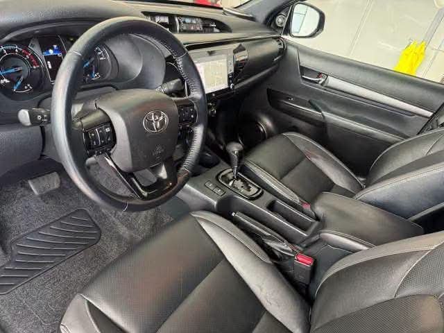 Toyota Hilux 2.8 D-4D 4WD - image 32