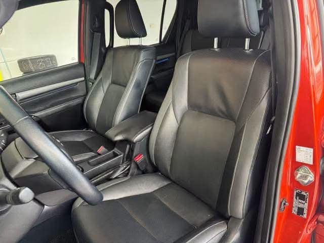 Toyota Hilux 2.8 D-4D 4WD - image 33