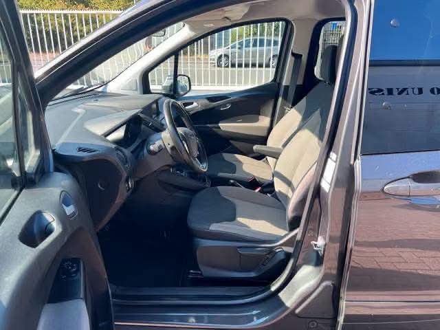 Ford Tourneo Courier 1.5 Diesel - image 8