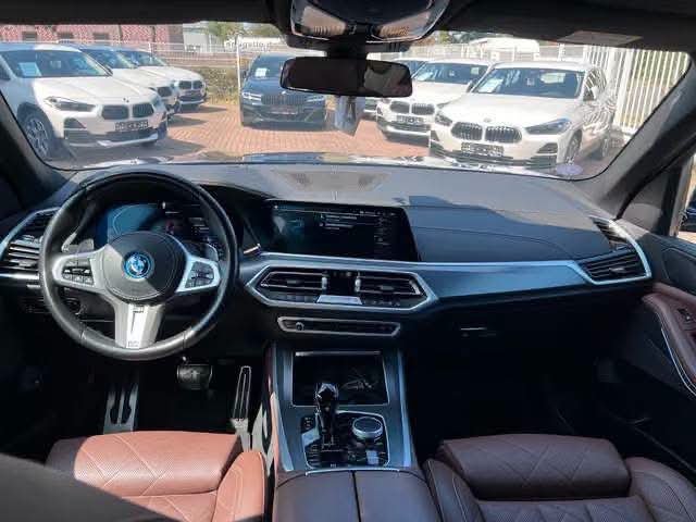 BMW X5 xDrive45e M Sport - image 13