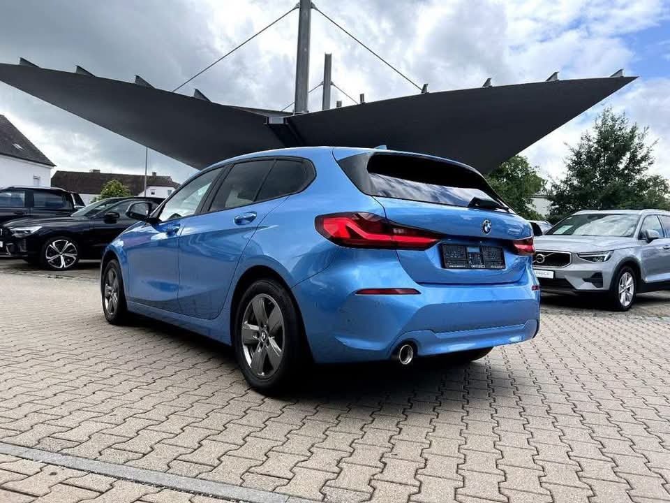 BMW 116d Advantage - image 12