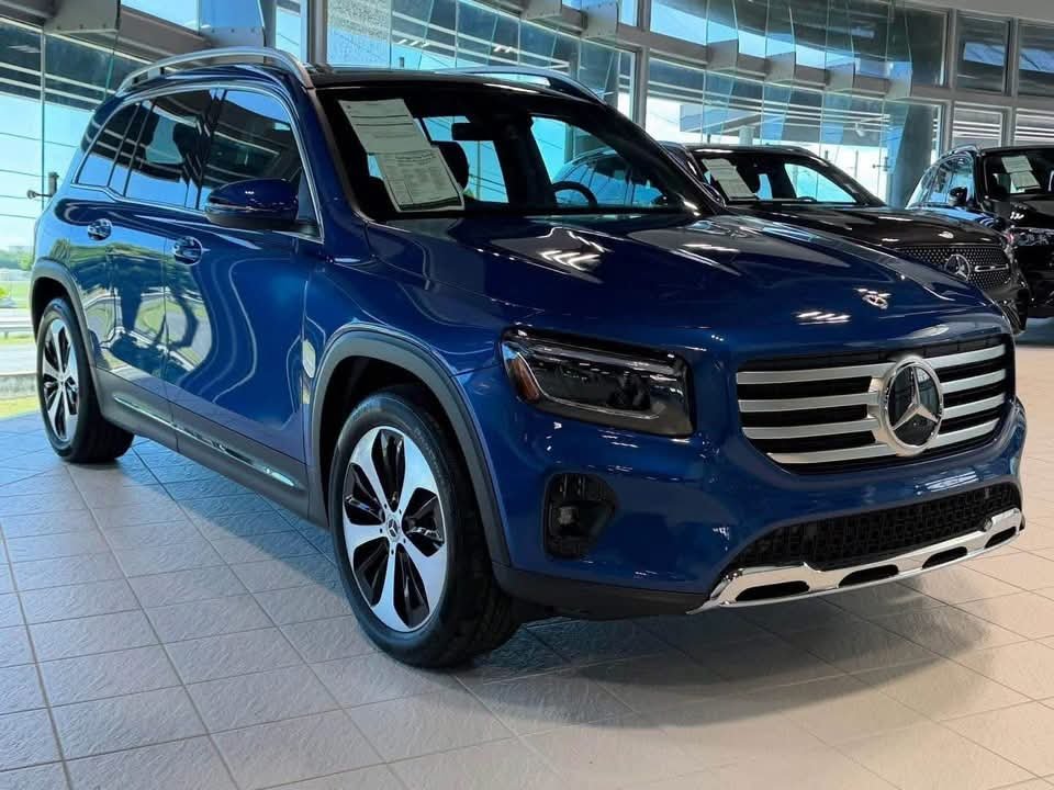 Mercedes-Benz GLB 250 - image 6
