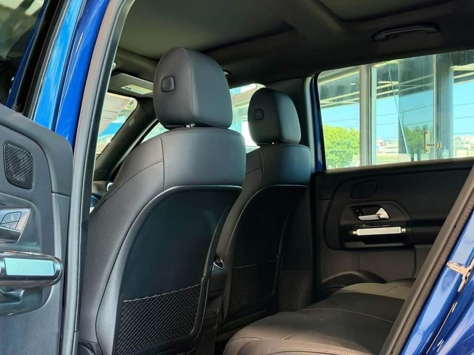 Mercedes-Benz GLB 250 - image 4