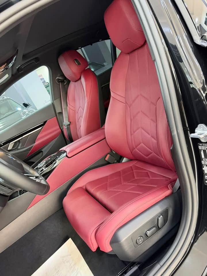 BMW 520d xDrive Black Edition - image 13