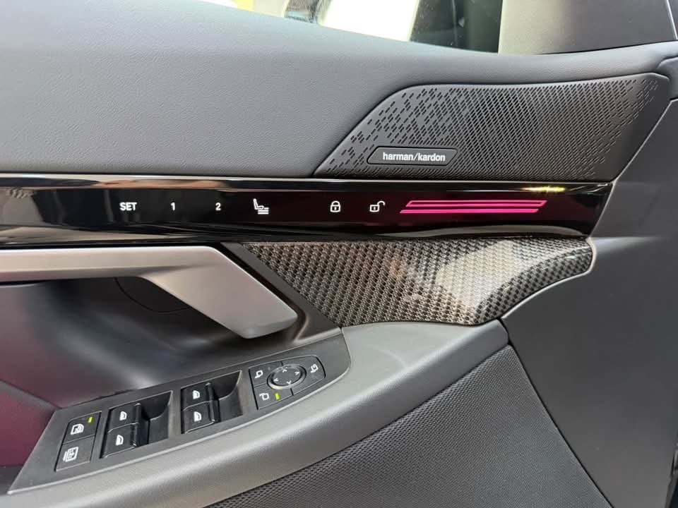 BMW 520d xDrive Black Edition - image 19