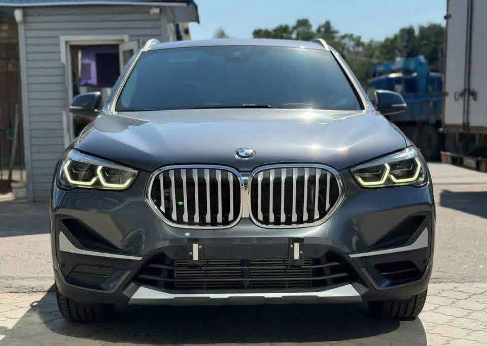 BMW X1 xDrive28i II (F48) Facelift