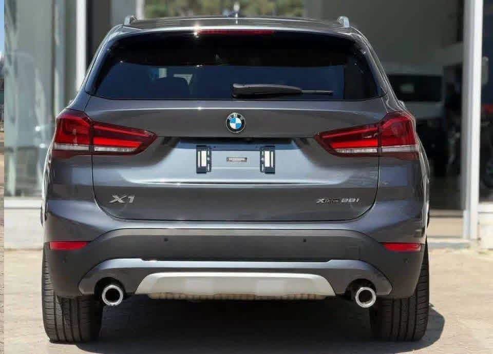 BMW X1 xDrive28i II (F48) Facelift - image 2
