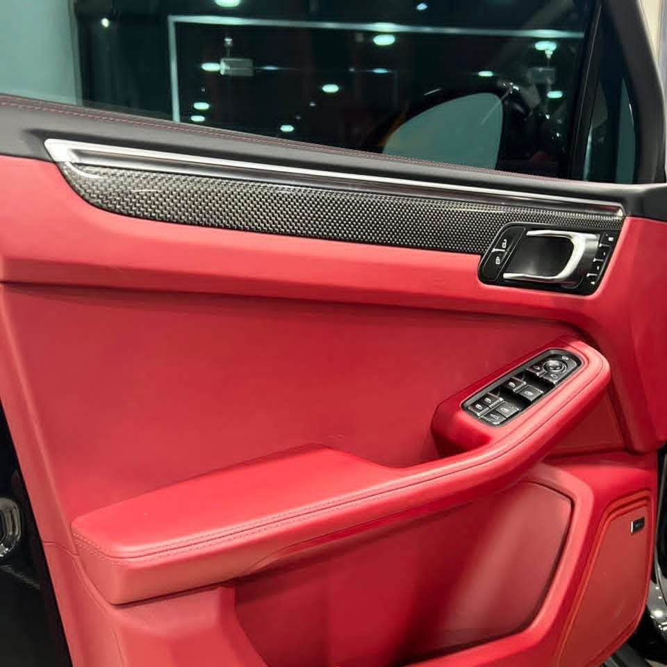 Porsche Macan T - image 9