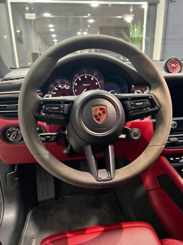 Porsche Macan T - image 10