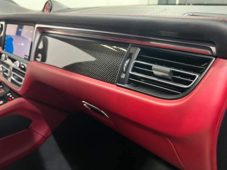 Porsche Macan T - image 14