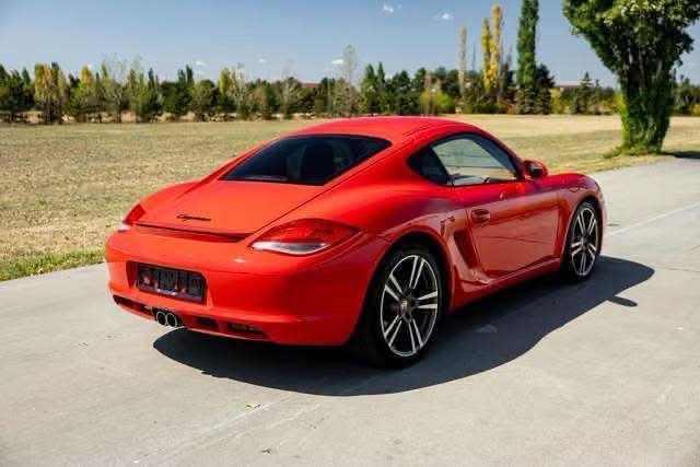 Porsche Cayman - image 4