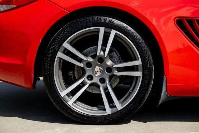 Porsche Cayman - image 19