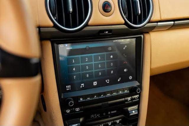 Porsche Cayman - image 34