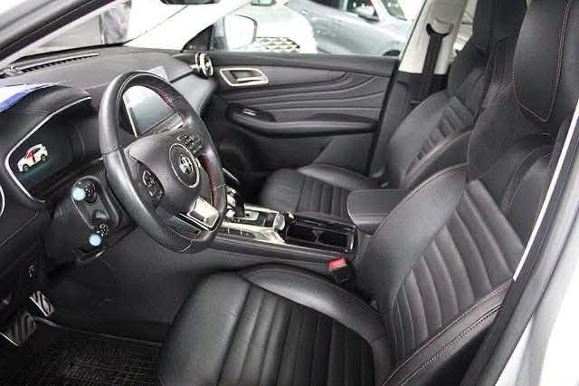 MG HS 1.5 T-GDI Luxury - image 12