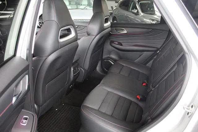 MG HS 1.5 T-GDI Luxury - image 16