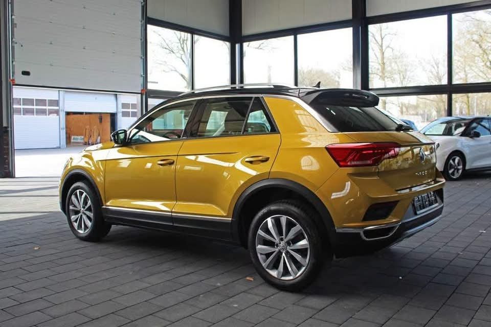Volkswagen T-Roc 1.5 TSI Style - image 3